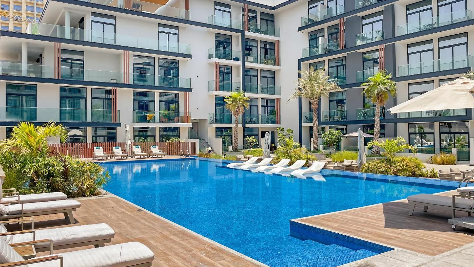 Vayk - Cozy Studio With A Balcony & Pool Views Dubai Emirados Árabes Unidos