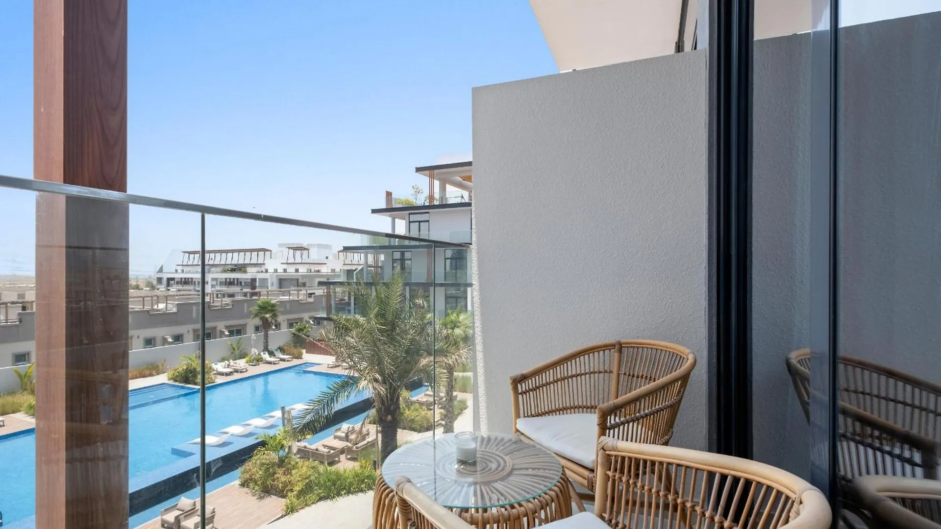 Apartment Vayk - Cozy Studio With A Balcony & Pool Views Dubai